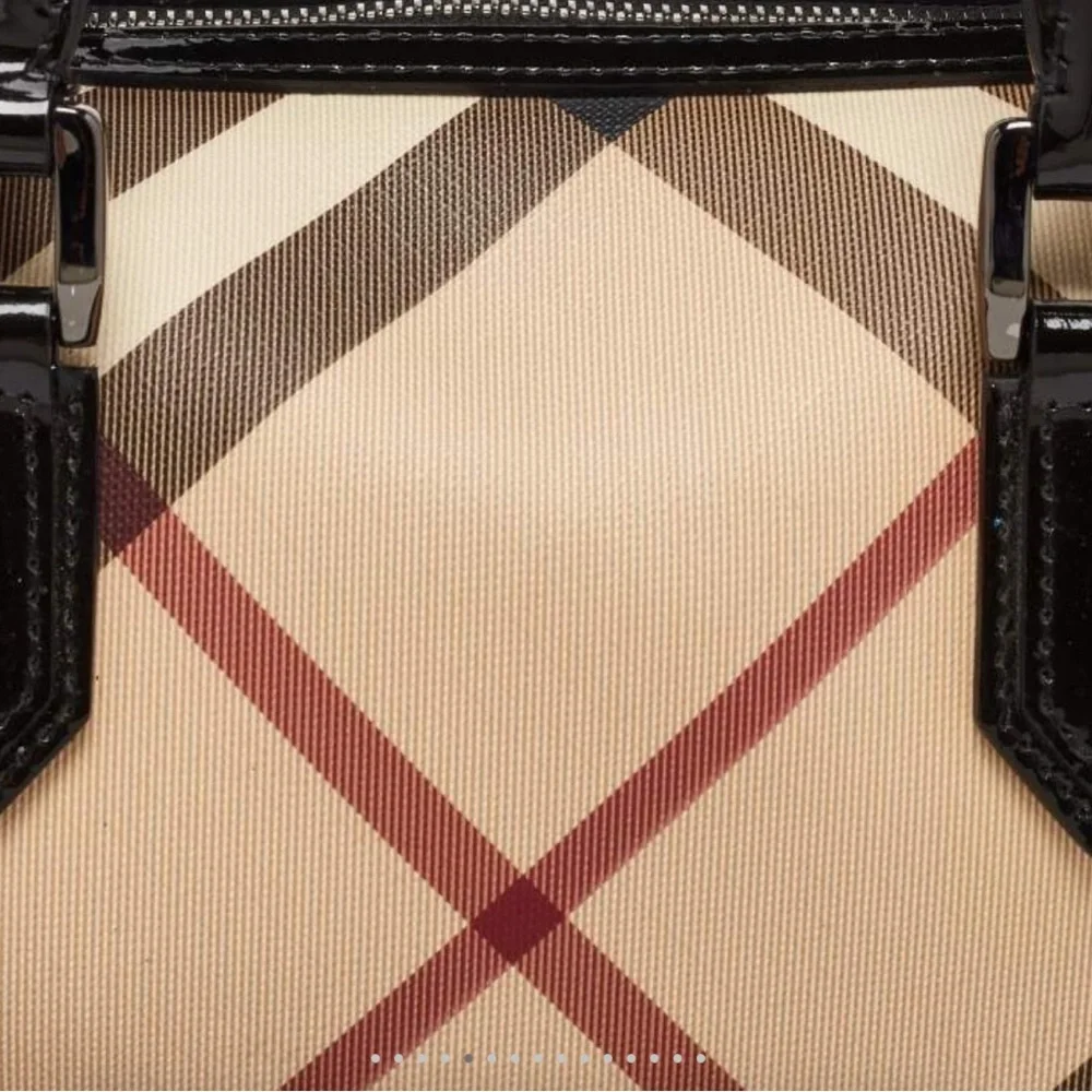 Burberry Beige/Black Nova Check PVC and Patent Leather Chester Bag - Picture 5 of 12